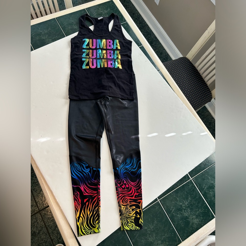 ZUMBA FITNESS BLACK LEGGINGS WITH FLAMES & RACERBACK TANK SIZE SMALL SPICY